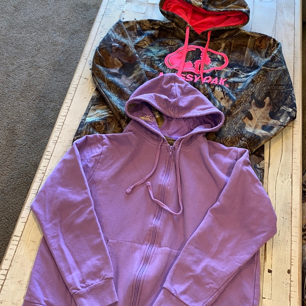 2 Women’s MD Camo Hoodies